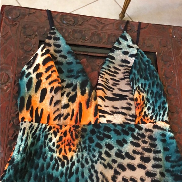 LEOPARD PRINT MINI DRESS - Picture 5 of 8
